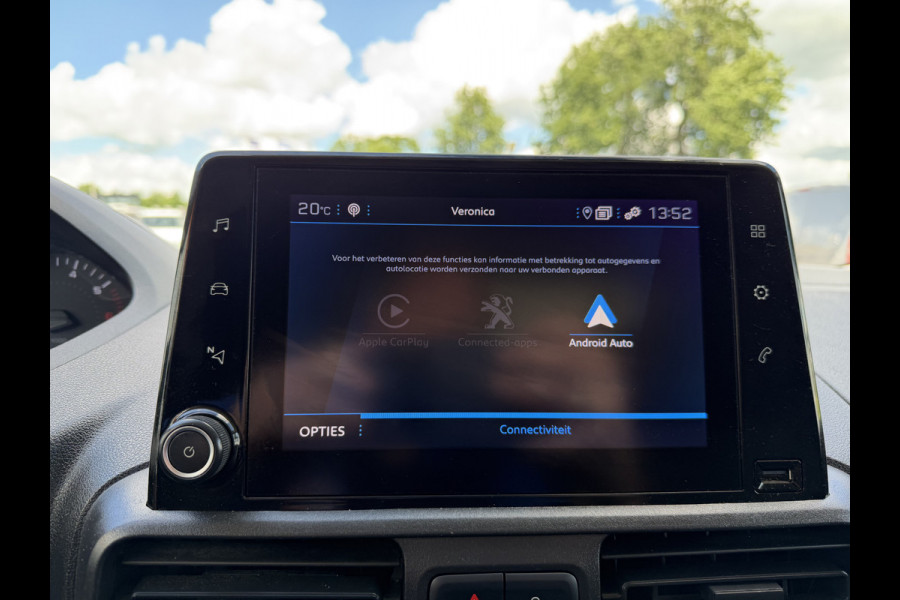 Peugeot Partner 1.2 PureTech Premium / vaste prijs rijklaar € 11.750 ex btw / lease vanaf € 198 / airco / cruise control / benzine grijs kenteken / pdc achter / raam in de schuifdeur
