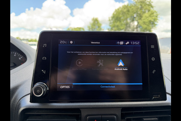 Peugeot Partner 1.2 PureTech Premium / vaste prijs rijklaar € 11.750 ex btw / lease vanaf € 198 / airco / cruise control / benzine grijs kenteken / pdc achter / raam in de schuifdeur