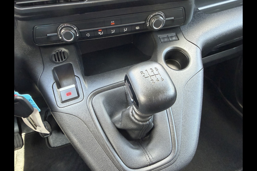 Peugeot Partner 1.2 PureTech Premium / vaste prijs rijklaar € 11.750 ex btw / lease vanaf € 198 / airco / cruise control / benzine grijs kenteken / pdc achter / raam in de schuifdeur