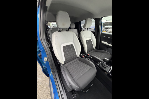 Citroën C3 100pk Max (Camera - LED - Automatische Airco - Navigatie - Apple Carplay - Draadloos laden - Lichtmetalen velgen 17" )