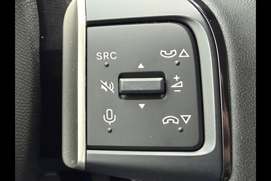 Citroën C3 100pk Max (Camera - LED - Automatische Airco - Navigatie - Apple Carplay - Draadloos laden - Lichtmetalen velgen 17" )