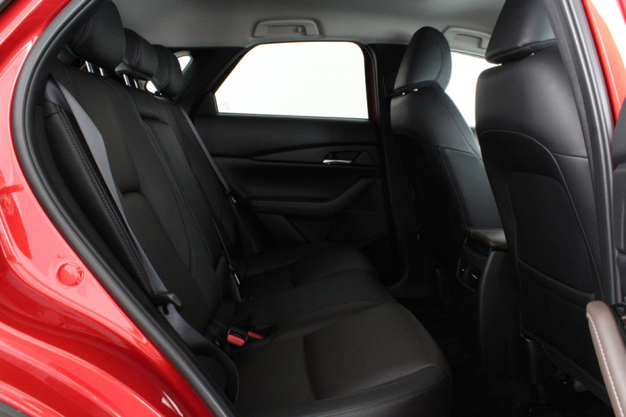 Mazda CX-30 2.0 e-SkyActiv-X M Hybrid Luxury > 186pk/Trekhaak/Crystal Red Soul/Bose/Leer/Memory...