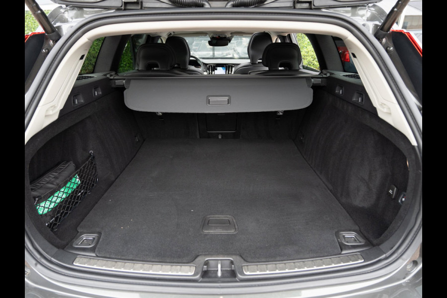 Volvo V60 2.0 T8 390PK Recharge AWD Inscription | SOH 100% | Pano | H/K Sound | Cam | Trekhaak