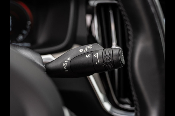Volvo V60 2.0 T8 390PK Recharge AWD Inscription | SOH 100% | Pano | H/K Sound | Cam | Trekhaak