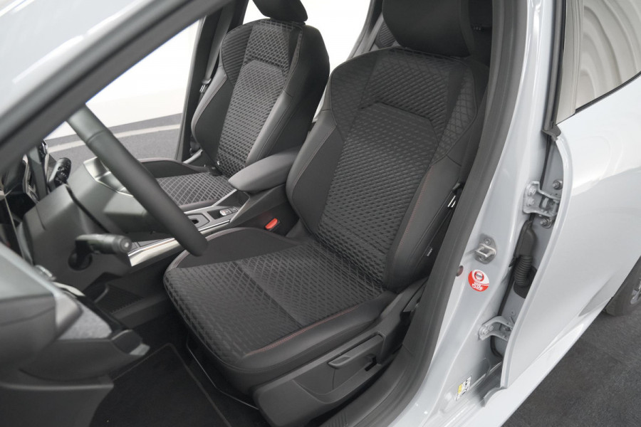 Renault Clio 1.8 Hybrid 160 Techno | NIEUW MODEL | 360 Camera | Dodehoekdetectie | 18 Inch | Adaptieve Cruise Control