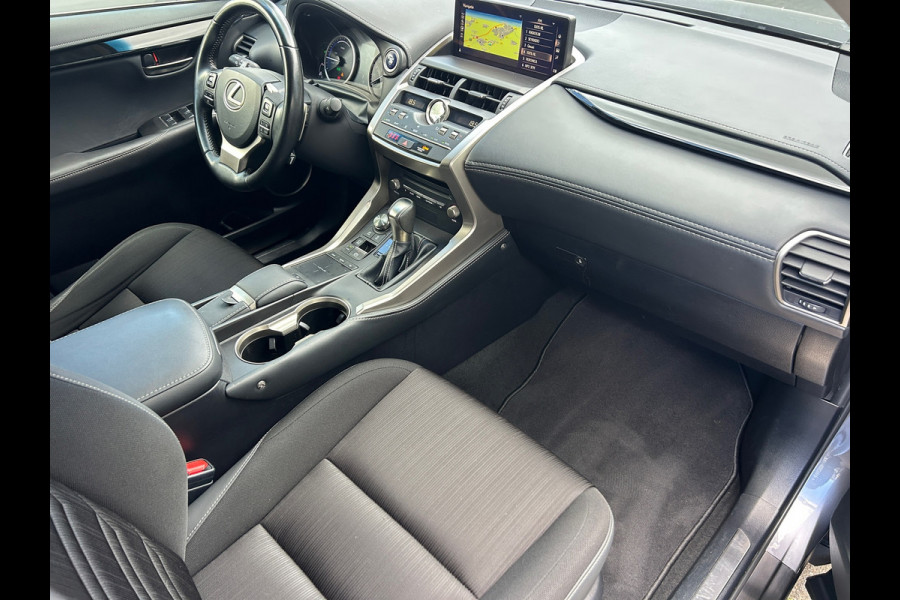 Lexus NX 300h Navigatie Lexus Dealer Onderhouden