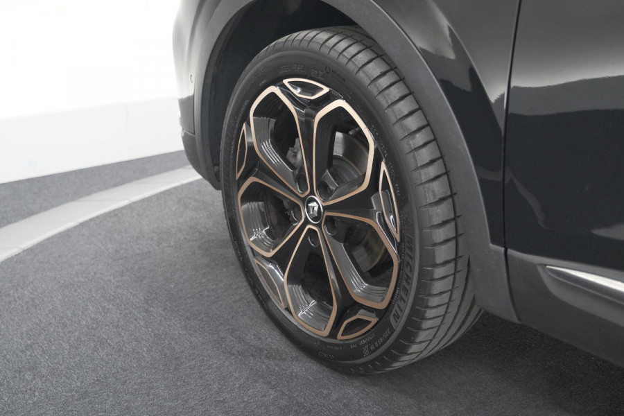Renault Kadjar TCe 160 EDC Black Edition | BOSE Audio | Adaptieve Cruise Control | Camera | Dodehoekdetectie