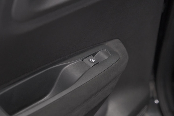 Renault Kadjar TCe 160 EDC Black Edition | BOSE Audio | Adaptieve Cruise Control | Camera | Dodehoekdetectie