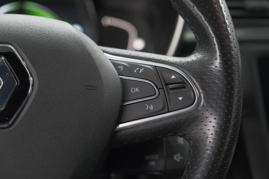 Renault Kadjar TCe 160 EDC Black Edition | BOSE Audio | Adaptieve Cruise Control | Camera | Dodehoekdetectie