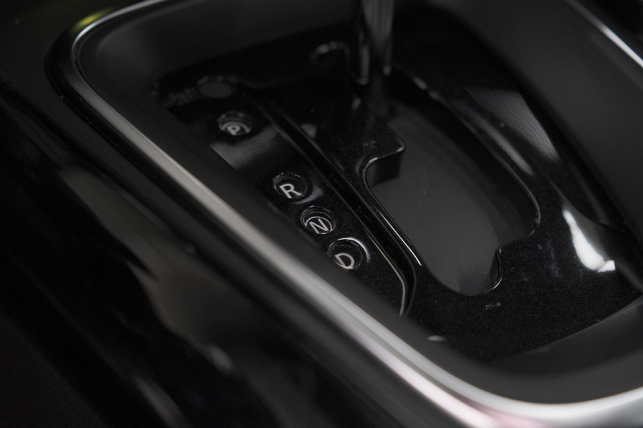 Renault Kadjar TCe 160 EDC Black Edition | BOSE Audio | Adaptieve Cruise Control | Camera | Dodehoekdetectie