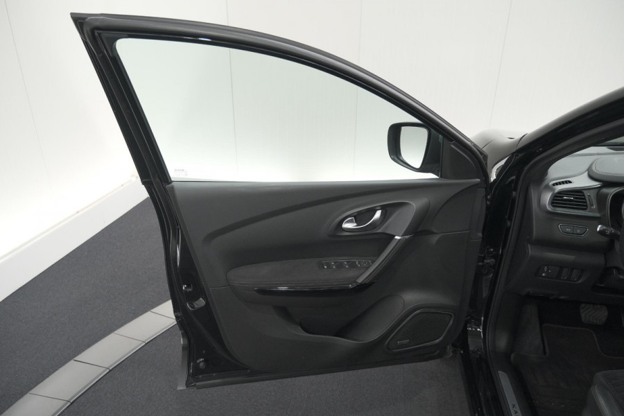 Renault Kadjar TCe 160 EDC Black Edition | BOSE Audio | Adaptieve Cruise Control | Camera | Dodehoekdetectie