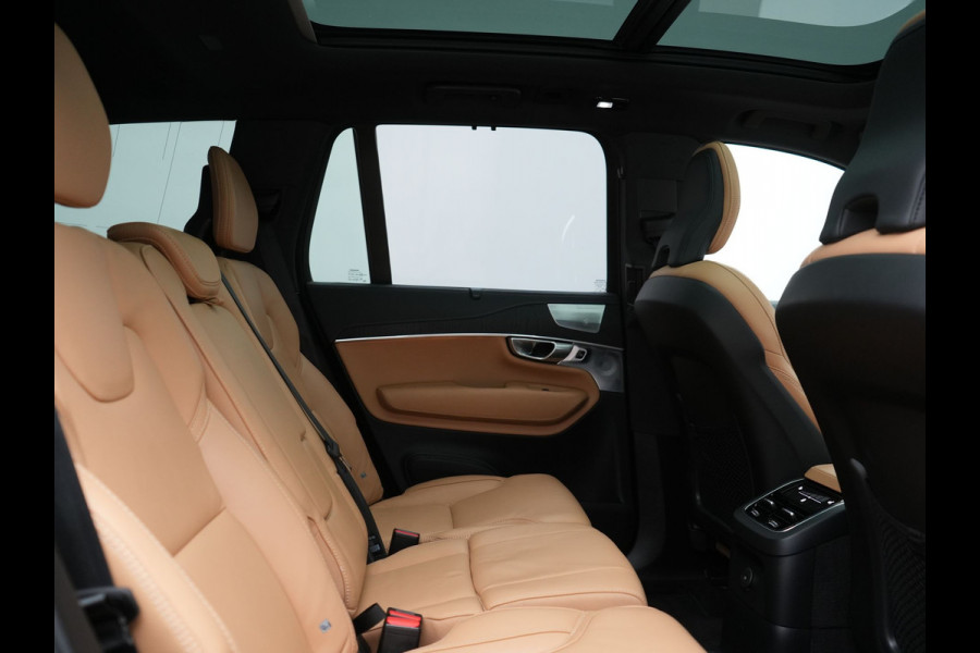 Volvo XC90 T8 Recharge AWD Ultimate Bright 7 Persoons LONG RANGE PHEV 455pk Dealer O.H. | Trekhaak Af Fabriek | Panodak | Head Up | Adaptive Cruise | 360 Camera | Bowers & Wilkins | Lederen Sportstoelen Massage & Memory & Ventilatie | Google Assistent | Stoelen & Stuur Verwarmd  | Keyless | Blis | Plug In Hybrid |