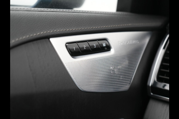 Volvo XC90 T8 Recharge AWD Ultimate Bright 7 Persoons LONG RANGE PHEV 455pk Dealer O.H. | Trekhaak Af Fabriek | Panodak | Head Up | Adaptive Cruise | 360 Camera | Bowers & Wilkins | Lederen Sportstoelen Massage & Memory & Ventilatie | Google Assistent | Stoelen & Stuur Verwarmd  | Keyless | Blis | Plug In Hybrid |