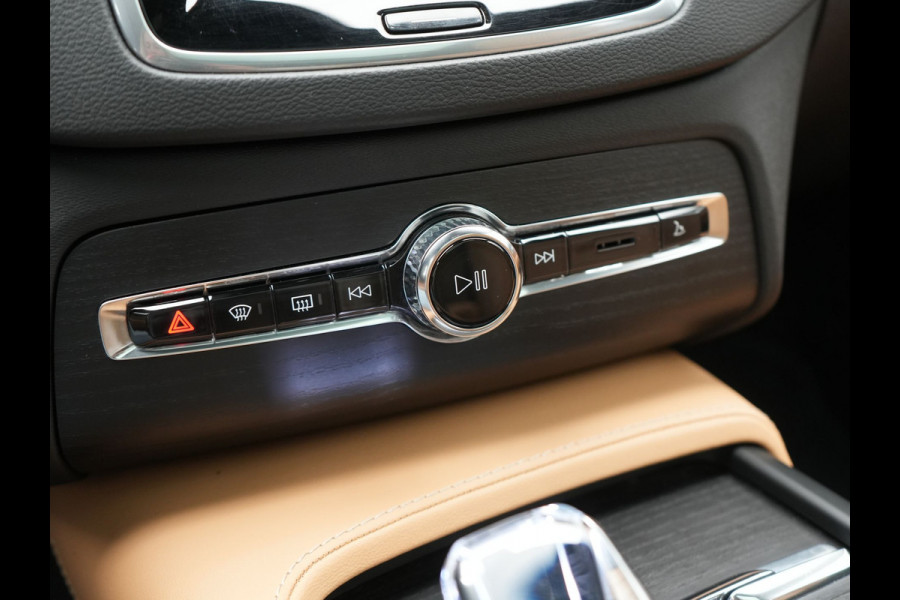Volvo XC90 T8 Recharge AWD Ultimate Bright 7 Persoons LONG RANGE PHEV 455pk Dealer O.H. | Trekhaak Af Fabriek | Panodak | Head Up | Adaptive Cruise | 360 Camera | Bowers & Wilkins | Lederen Sportstoelen Massage & Memory & Ventilatie | Google Assistent | Stoelen & Stuur Verwarmd  | Keyless | Blis | Plug In Hybrid |