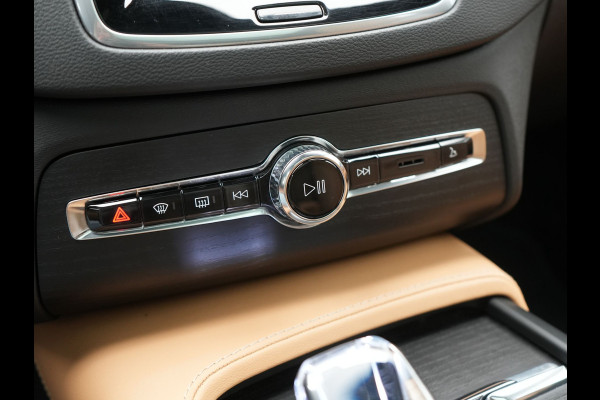 Volvo XC90 T8 Recharge AWD Ultimate Bright 7 Persoons LONG RANGE PHEV 455pk Dealer O.H. | Trekhaak Af Fabriek | Panodak | Head Up | Adaptive Cruise | 360 Camera | Bowers & Wilkins | Lederen Sportstoelen Massage & Memory & Ventilatie | Google Assistent | Stoelen & Stuur Verwarmd  | Keyless | Blis | Plug In Hybrid |