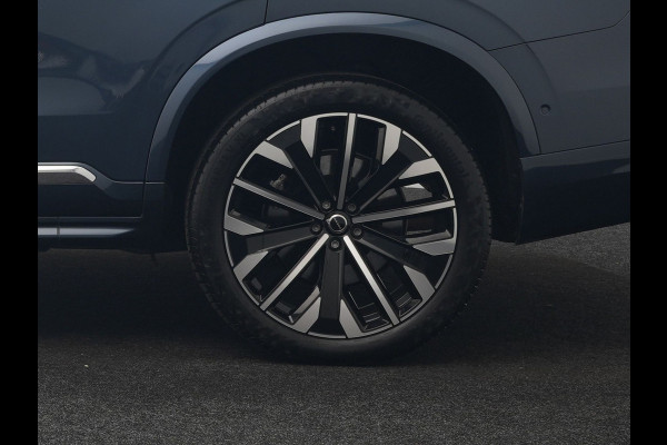Volvo XC90 T8 Recharge AWD Ultimate Bright 7 Persoons LONG RANGE PHEV 455pk Dealer O.H. | Trekhaak Af Fabriek | Panodak | Head Up | Adaptive Cruise | 360 Camera | Bowers & Wilkins | Lederen Sportstoelen Massage & Memory & Ventilatie | Google Assistent | Stoelen & Stuur Verwarmd  | Keyless | Blis | Plug In Hybrid |