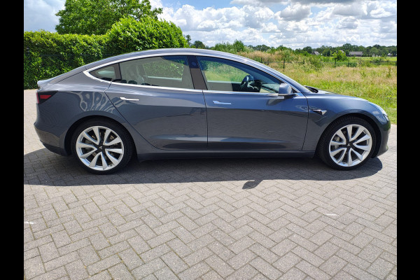 Tesla Model 3 Long Range AWD 75kWh 19"Lmv Autopilot Panoramadak Navi Ecc Camera's Adap.Cruise Leder Keyless Elek.Stoelen+Memory+Verwarmd Audiosysteem premium 4WD Spraakbediening Origineel Nederlandse Auto