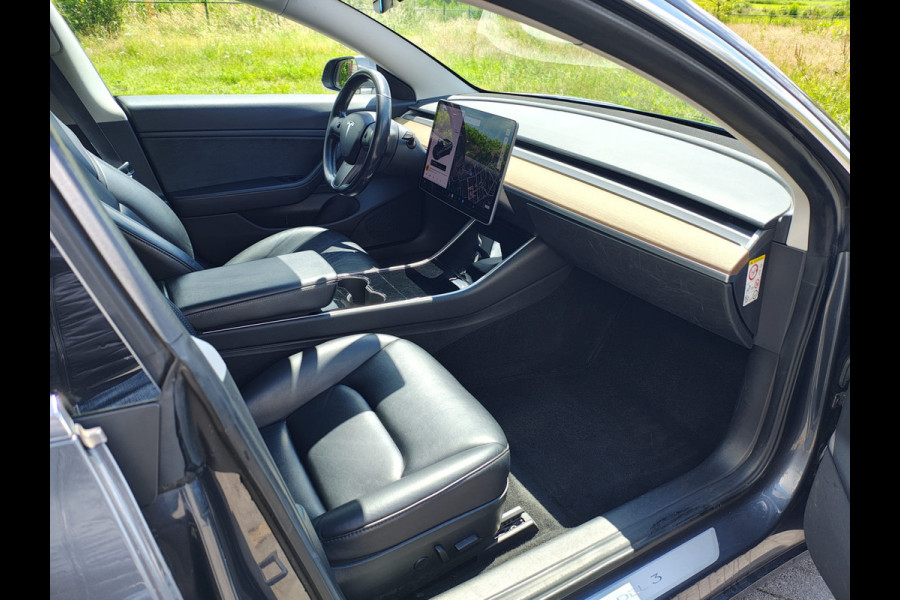 Tesla Model 3 Long Range AWD 75kWh 19"Lmv Autopilot Panoramadak Navi Ecc Camera's Adap.Cruise Leder Keyless Elek.Stoelen+Memory+Verwarmd Audiosysteem premium 4WD Spraakbediening Origineel Nederlandse Auto