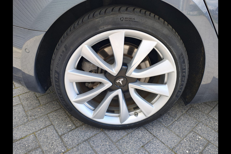 Tesla Model 3 Long Range AWD 75kWh 19"Lmv Autopilot Panoramadak Navi Ecc Camera's Adap.Cruise Leder Keyless Elek.Stoelen+Memory+Verwarmd Audiosysteem premium 4WD Spraakbediening Origineel Nederlandse Auto