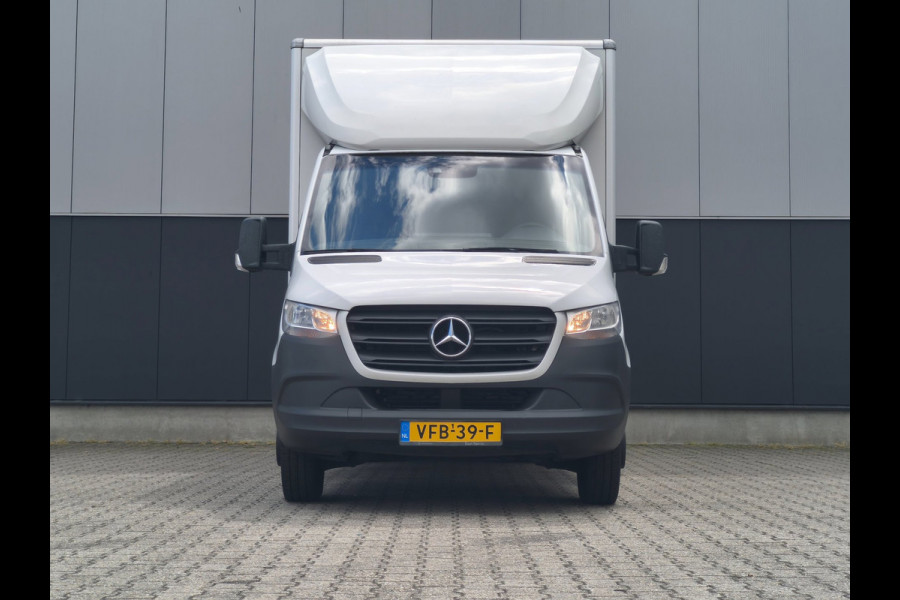 Mercedes-Benz Sprinter 516 BAKWAGEN LAADKLEP AUTOMAAT M-BUX CRUISE
