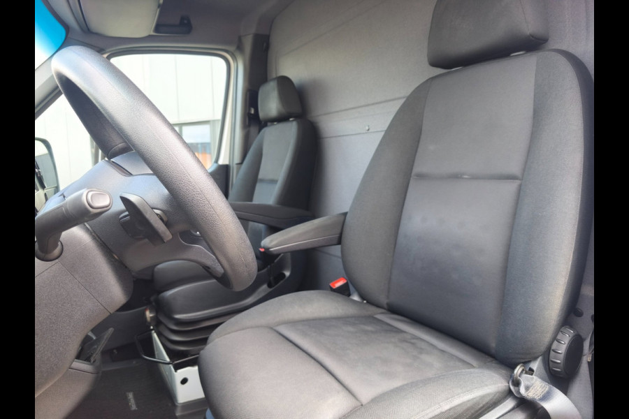 Mercedes-Benz Sprinter 516 BAKWAGEN LAADKLEP AUTOMAAT M-BUX CRUISE