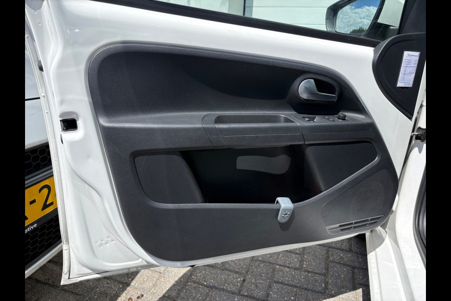 Volkswagen up! 1.0 BMT move up! 1e EIGENAAR/AIRCO/BTW AUTO