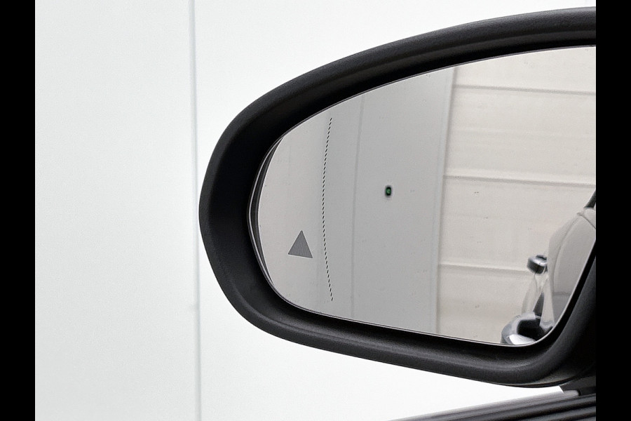 Mercedes-Benz A-Klasse 250 e Business Solution AMG | Nightpakket | Advanced sound system | Dodehoekassistent | Panoramaschuifdak | Smartphone-integratie | |