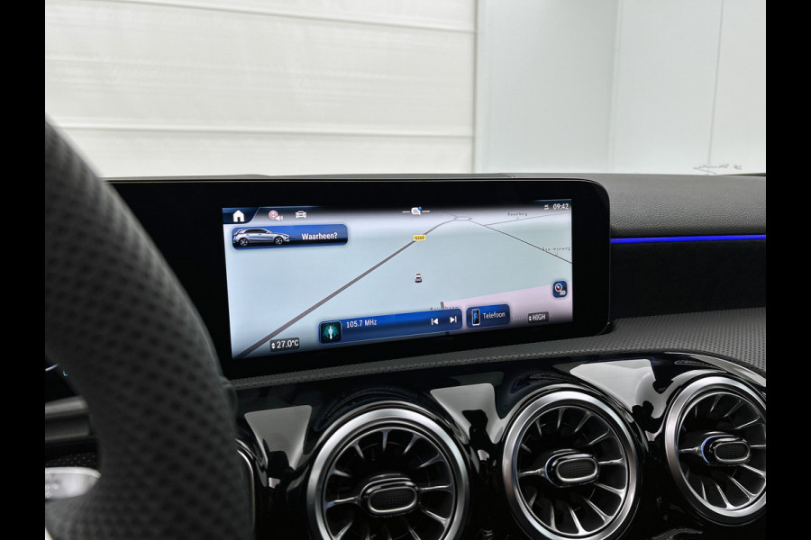 Mercedes-Benz A-Klasse 250 e Business Solution AMG | Nightpakket | Advanced sound system | Dodehoekassistent | Panoramaschuifdak | Smartphone-integratie | |