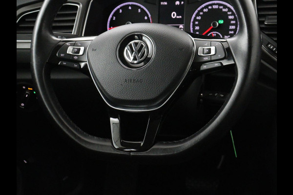 Volkswagen T-Roc 1.5 TSI Style Business | Trekhaak | Stoelverwarming | Camera | Carplay | Adaptive cruise | Navigatie | Parkeerhulp | DAB | Bluetooth | Climate control