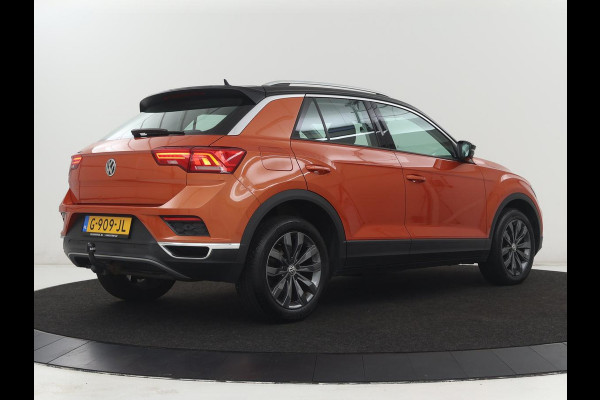 Volkswagen T-Roc 1.5 TSI Style Business | Trekhaak | Stoelverwarming | Camera | Carplay | Adaptive cruise | Navigatie | Parkeerhulp | DAB | Bluetooth | Climate control