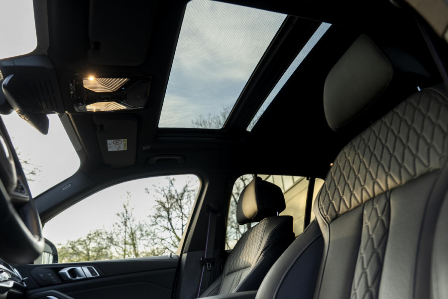 BMW X5 xDrive50e M-Sport Pro | Pano | H&K | Skylounge | Trekhaak | 360 Camera