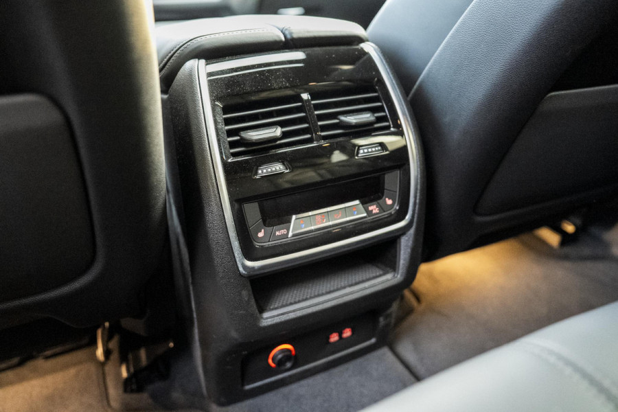 BMW X5 xDrive50e M-Sport Pro | Pano | H&K | Skylounge | Trekhaak | 360 Camera