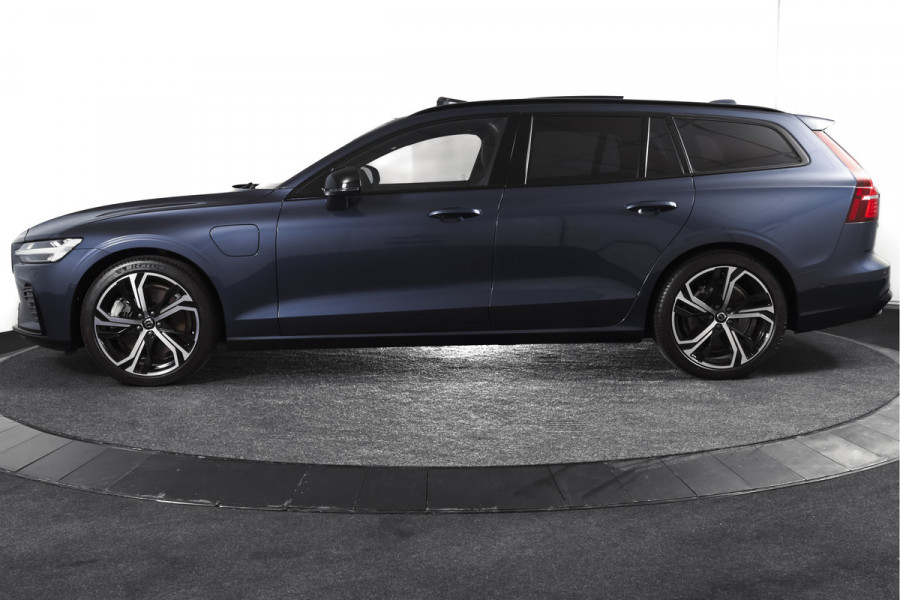 Volvo V60 2.0 T6 Plug-in hybrid AWD Ultra Dark | S/K-Panodak | Dig. Cockpit | Adapt. Cruise | Stoel-+Stuurverw. | PDC | 360 Camera | NAV + App. Connect | ECC | Elek. Klep | LM 19" | 8823