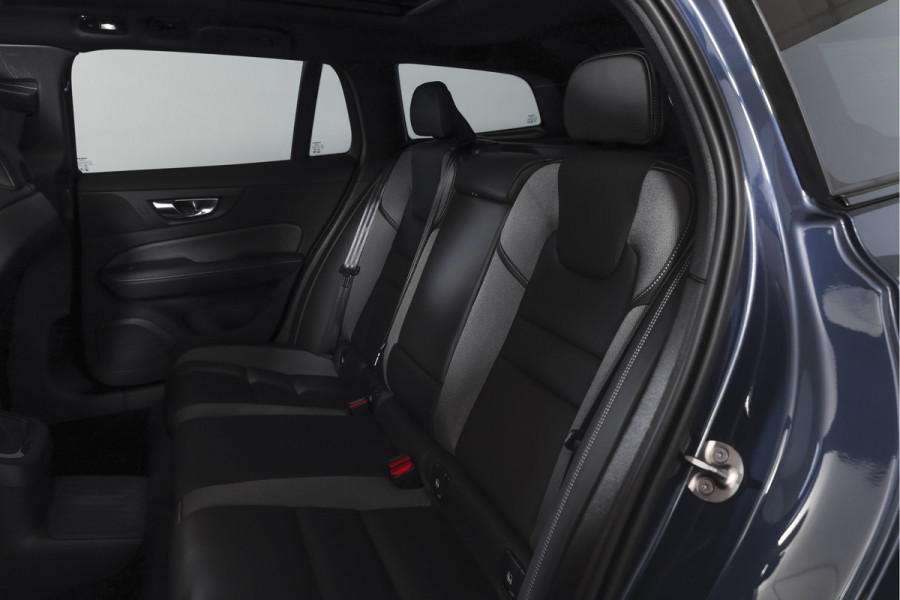 Volvo V60 2.0 T6 Plug-in hybrid AWD Ultra Dark | S/K-Panodak | Dig. Cockpit | Adapt. Cruise | Stoel-+Stuurverw. | PDC | 360 Camera | NAV + App. Connect | ECC | Elek. Klep | LM 19" | 8823