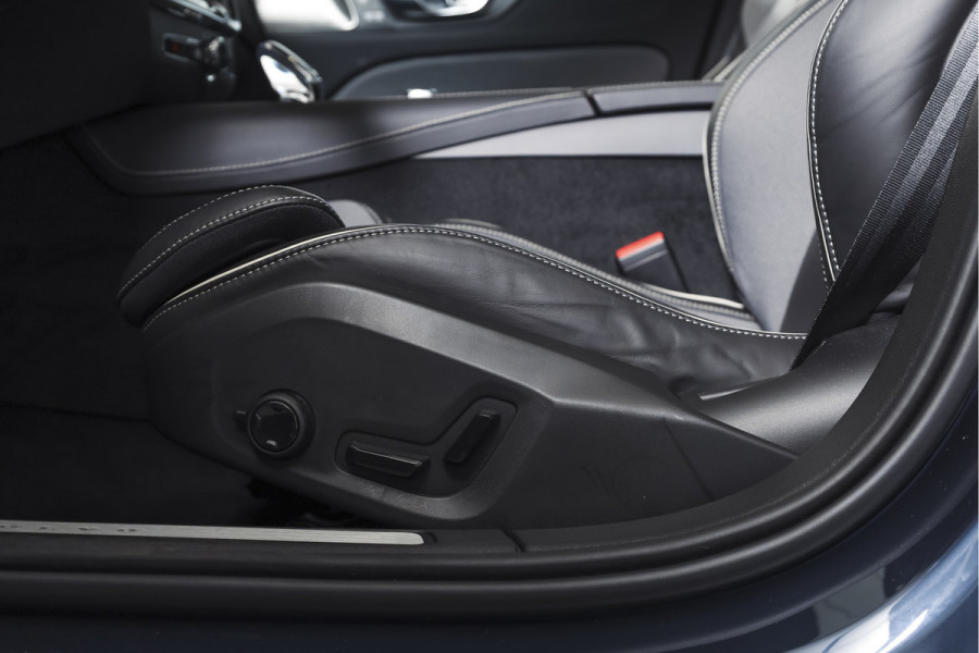 Volvo V60 2.0 T6 Plug-in hybrid AWD Ultra Dark | S/K-Panodak | Dig. Cockpit | Adapt. Cruise | Stoel-+Stuurverw. | PDC | 360 Camera | NAV + App. Connect | ECC | Elek. Klep | LM 19" | 8823