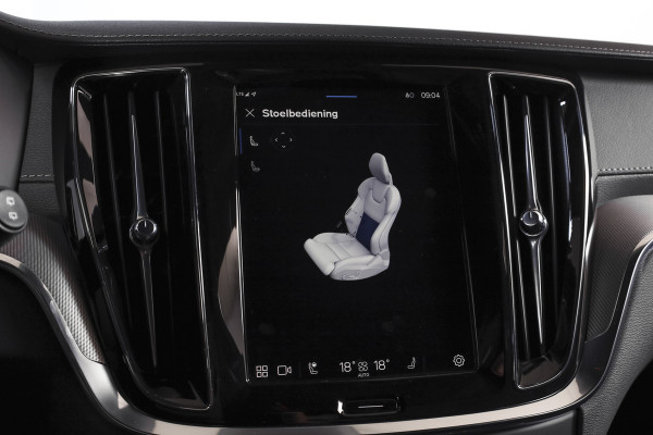 Volvo V60 2.0 T6 Plug-in hybrid AWD Ultra Dark | S/K-Panodak | Dig. Cockpit | Adapt. Cruise | Stoel-+Stuurverw. | PDC | 360 Camera | NAV + App. Connect | ECC | Elek. Klep | LM 19" | 8823