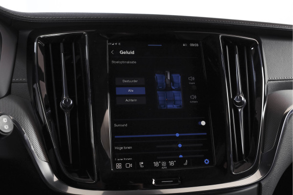 Volvo V60 2.0 T6 Plug-in hybrid AWD Ultra Dark | S/K-Panodak | Dig. Cockpit | Adapt. Cruise | Stoel-+Stuurverw. | PDC | 360 Camera | NAV + App. Connect | ECC | Elek. Klep | LM 19" | 8823