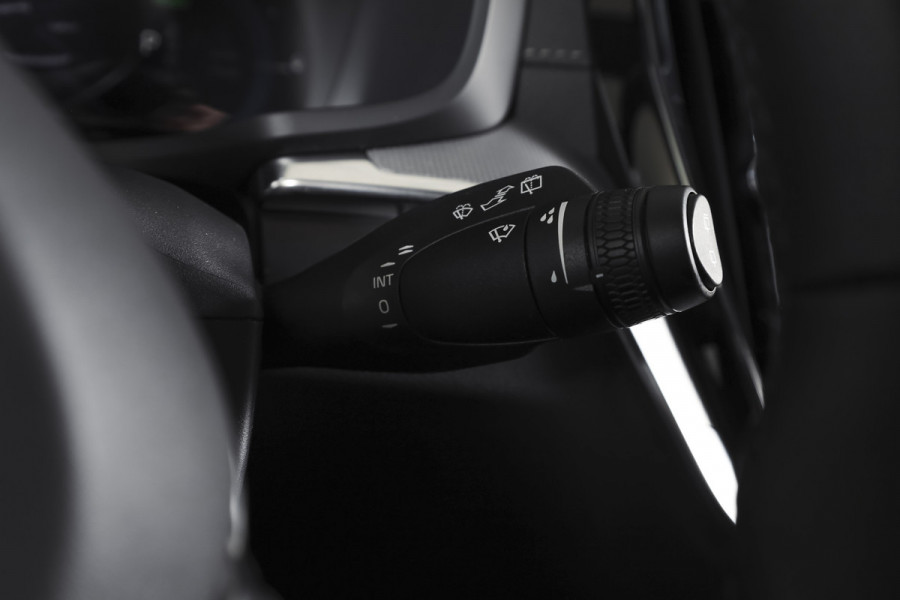 Volvo V60 2.0 T6 Plug-in hybrid AWD Ultra Dark | S/K-Panodak | Dig. Cockpit | Adapt. Cruise | Stoel-+Stuurverw. | PDC | 360 Camera | NAV + App. Connect | ECC | Elek. Klep | LM 19" | 8823
