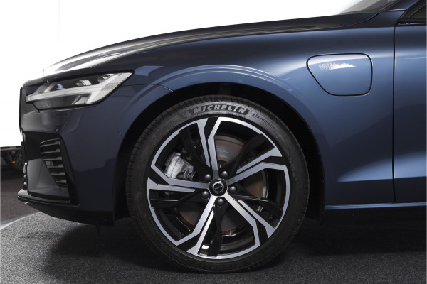 Volvo V60 2.0 T6 Plug-in hybrid AWD Ultra Dark | S/K-Panodak | Dig. Cockpit | Adapt. Cruise | Stoel-+Stuurverw. | PDC | 360 Camera | NAV + App. Connect | ECC | Elek. Klep | LM 19" | 8823