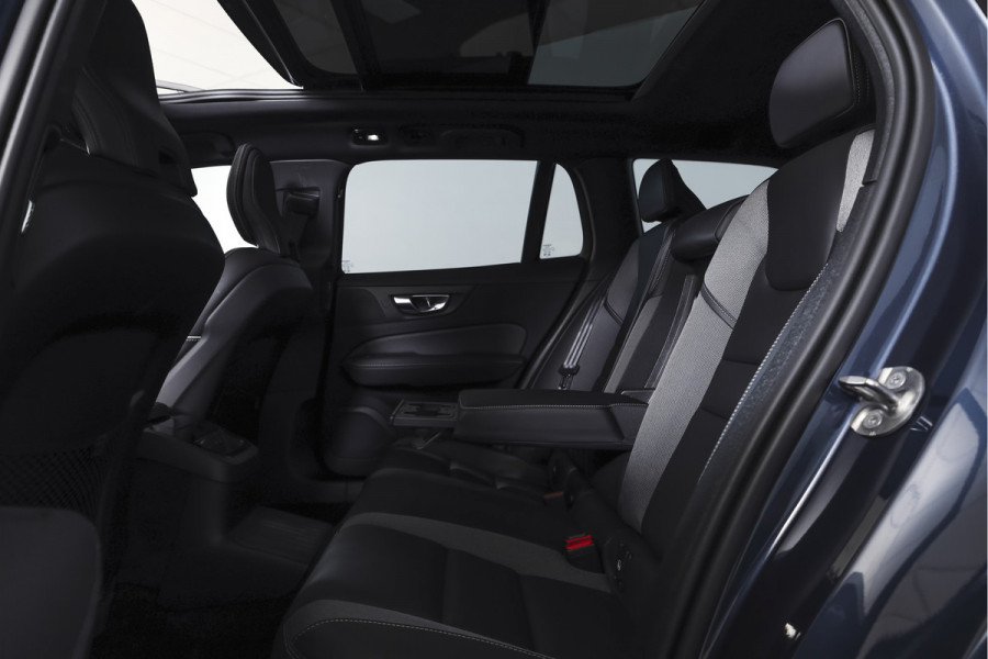 Volvo V60 2.0 T6 Plug-in hybrid AWD Ultra Dark | S/K-Panodak | Dig. Cockpit | Adapt. Cruise | Stoel-+Stuurverw. | PDC | 360 Camera | NAV + App. Connect | ECC | Elek. Klep | LM 19" | 8823