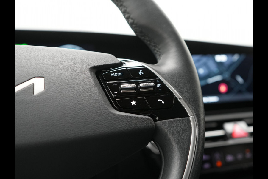 Kia Niro 1.6 GDi ExecutiveLine PHEV 182pk Dealer O.H. | Trekhaak | Adaptive Cruise | Head Up | Camera | Harman / Kardon | Lederen Sporstoelen Memory & Ventilatie | Keyless | Blis | Stoelen & Stuur Verwarmd | Apple Carplay | Navigatie | DAB | Plug In Hybrid |