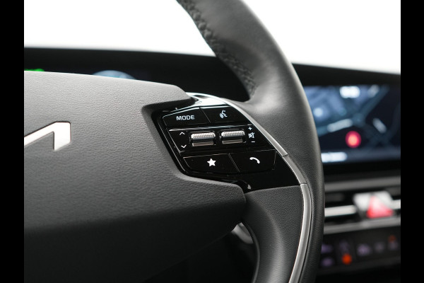 Kia Niro 1.6 GDi ExecutiveLine PHEV 182pk Dealer O.H. | Trekhaak | Adaptive Cruise | Head Up | Camera | Harman / Kardon | Lederen Sporstoelen Memory & Ventilatie | Keyless | Blis | Stoelen & Stuur Verwarmd | Apple Carplay | Navigatie | DAB | Plug In Hybrid |