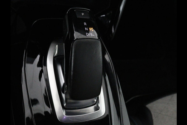Peugeot e-2008 EV GT Pack 50 kWh | SOH 91,8% | Stoelverwarming | Adaptive cruise | Leder/Alcantara | Carplay | Keyless | Sfeerverlichting | Camera | Navigatie | Parkeerhulp | Full LED | Bluetooth