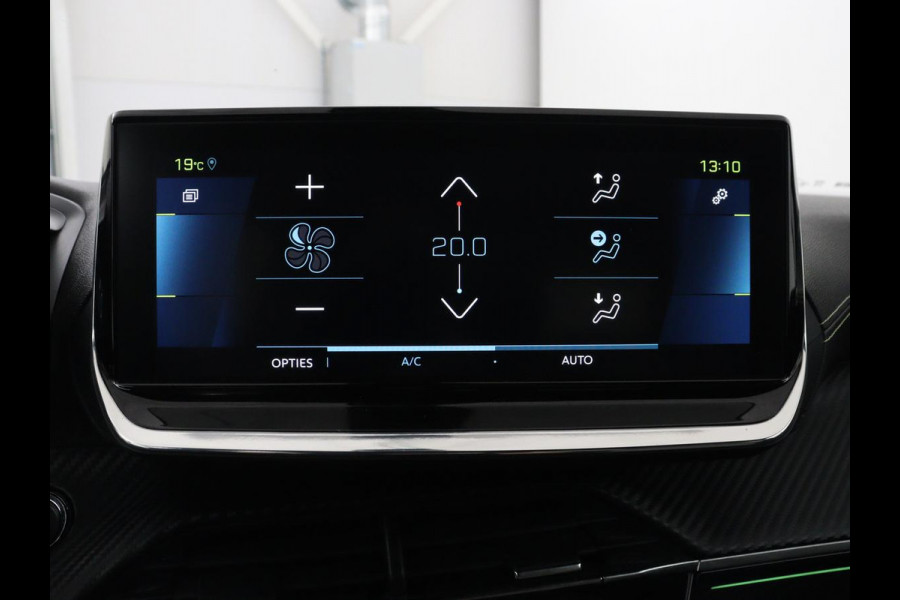 Peugeot e-2008 EV GT Pack 50 kWh | SOH 91,8% | Stoelverwarming | Adaptive cruise | Leder/Alcantara | Carplay | Keyless | Sfeerverlichting | Camera | Navigatie | Parkeerhulp | Full LED | Bluetooth