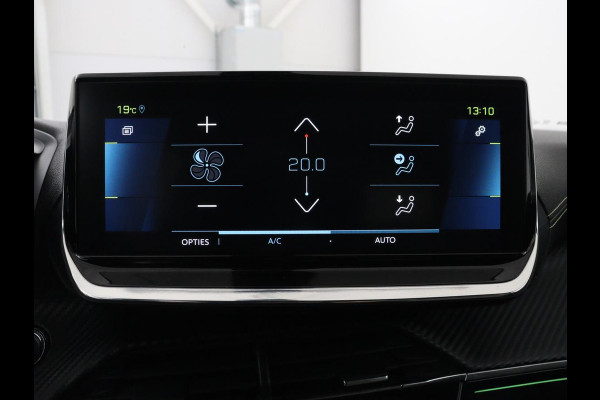 Peugeot e-2008 EV GT Pack 50 kWh | SOH 91,8% | Stoelverwarming | Adaptive cruise | Leder/Alcantara | Carplay | Keyless | Sfeerverlichting | Camera | Navigatie | Parkeerhulp | Full LED | Bluetooth