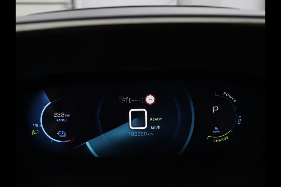 Peugeot e-2008 EV GT Pack 50 kWh | SOH 91,8% | Stoelverwarming | Adaptive cruise | Leder/Alcantara | Carplay | Keyless | Sfeerverlichting | Camera | Navigatie | Parkeerhulp | Full LED | Bluetooth