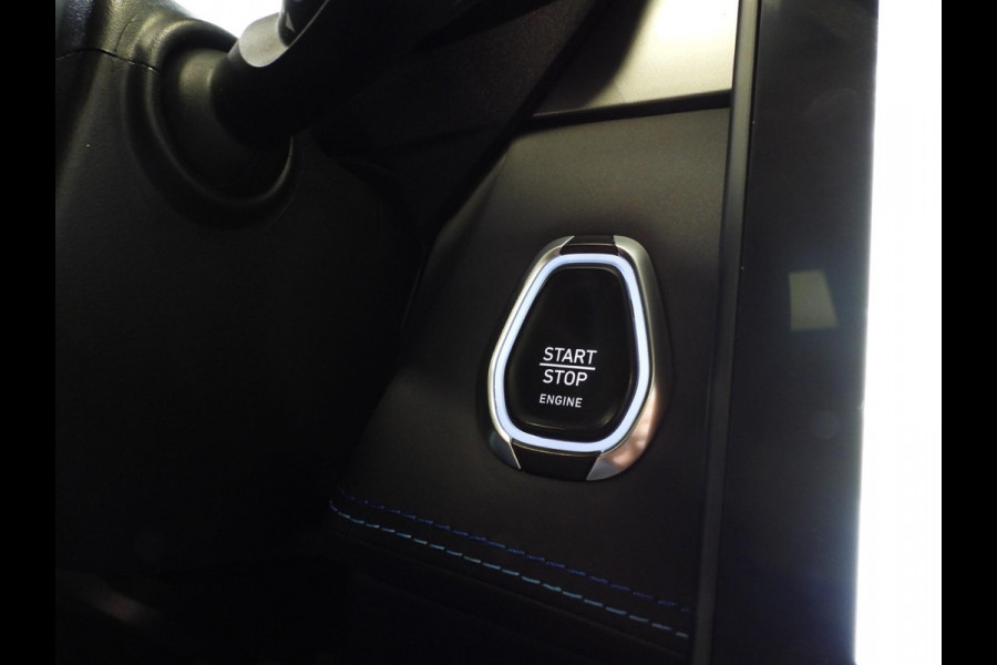Lynk & Co 01 1.5 PHEV Plug-In ZWARTE HEMEL/360CAM/SCHUIFDAK/LED/20"LMV!