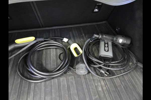 Lynk & Co 01 1.5 PHEV Plug-In ZWARTE HEMEL/360CAM/SCHUIFDAK/LED/20"LMV!