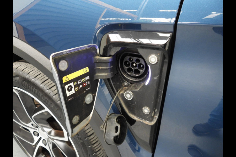 Lynk & Co 01 1.5 PHEV Plug-In ZWARTE HEMEL/360CAM/SCHUIFDAK/LED/20"LMV!