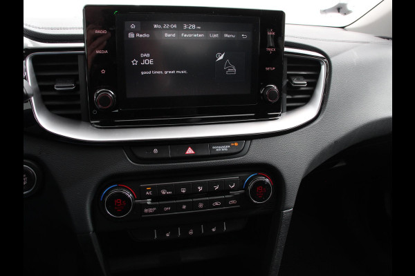 Kia Ceed Sportswagon 1.6 GDI PHEV DynamicLine Automaat Climate control Keyless Cruise control LED Parkeersensoren achter Camera Stuur verwarming Stoel verwarming Apple Carplay/ Andriod Auto